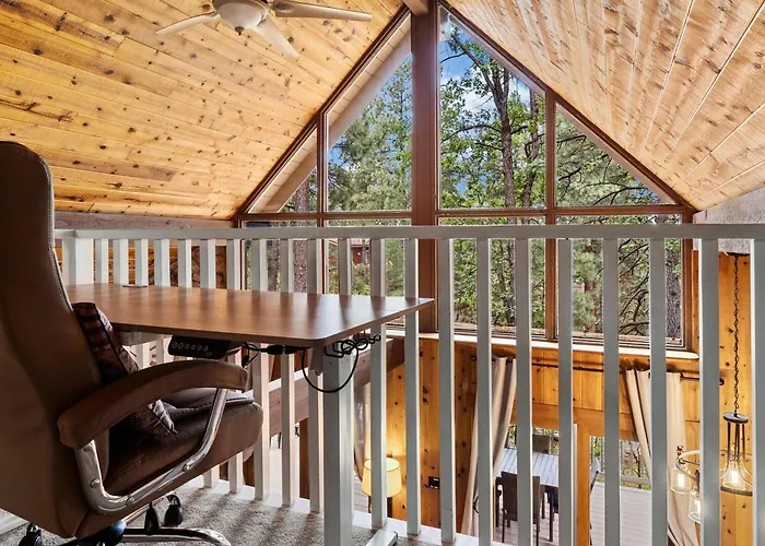Family Getaway - Firepit Views Outdoor Fun *
